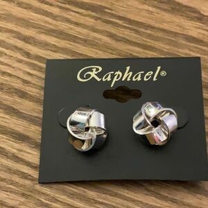 Silver knot earrings NWT